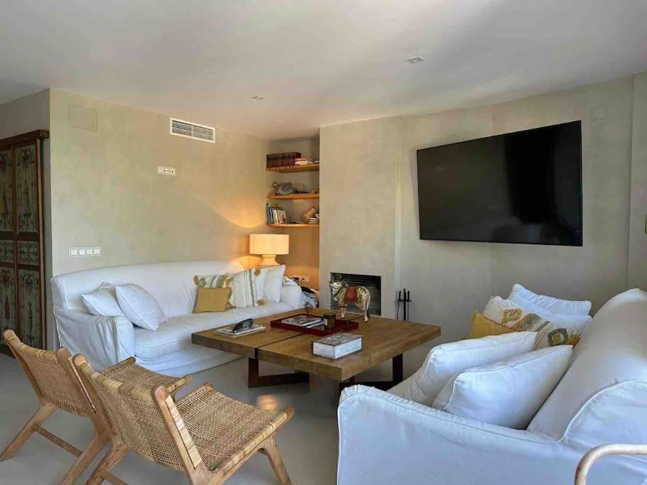 Modern 2 Bedroom In Marbella Real Luaran gambar